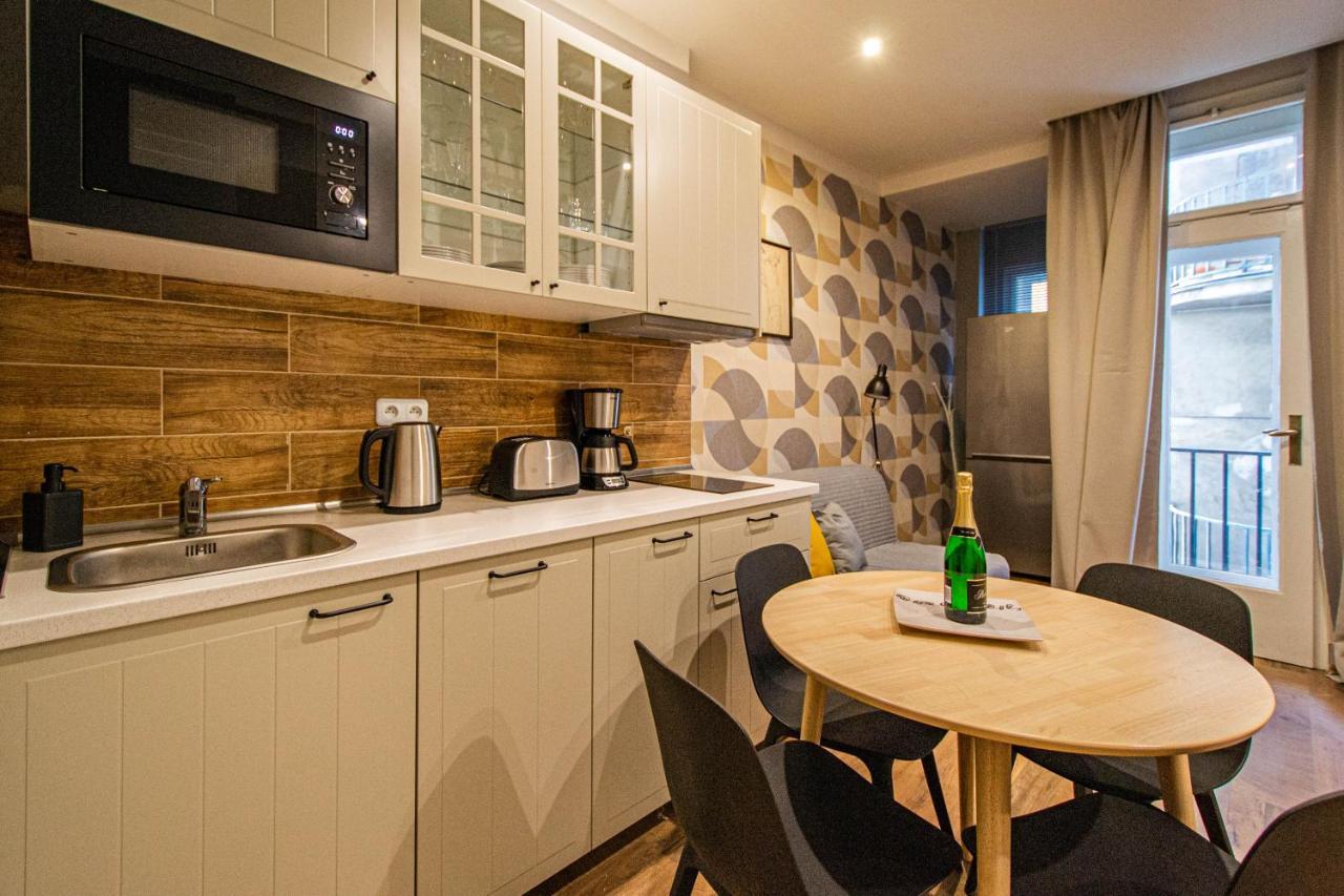Cozy Studio In The Main City Center プラハ エクステリア 写真