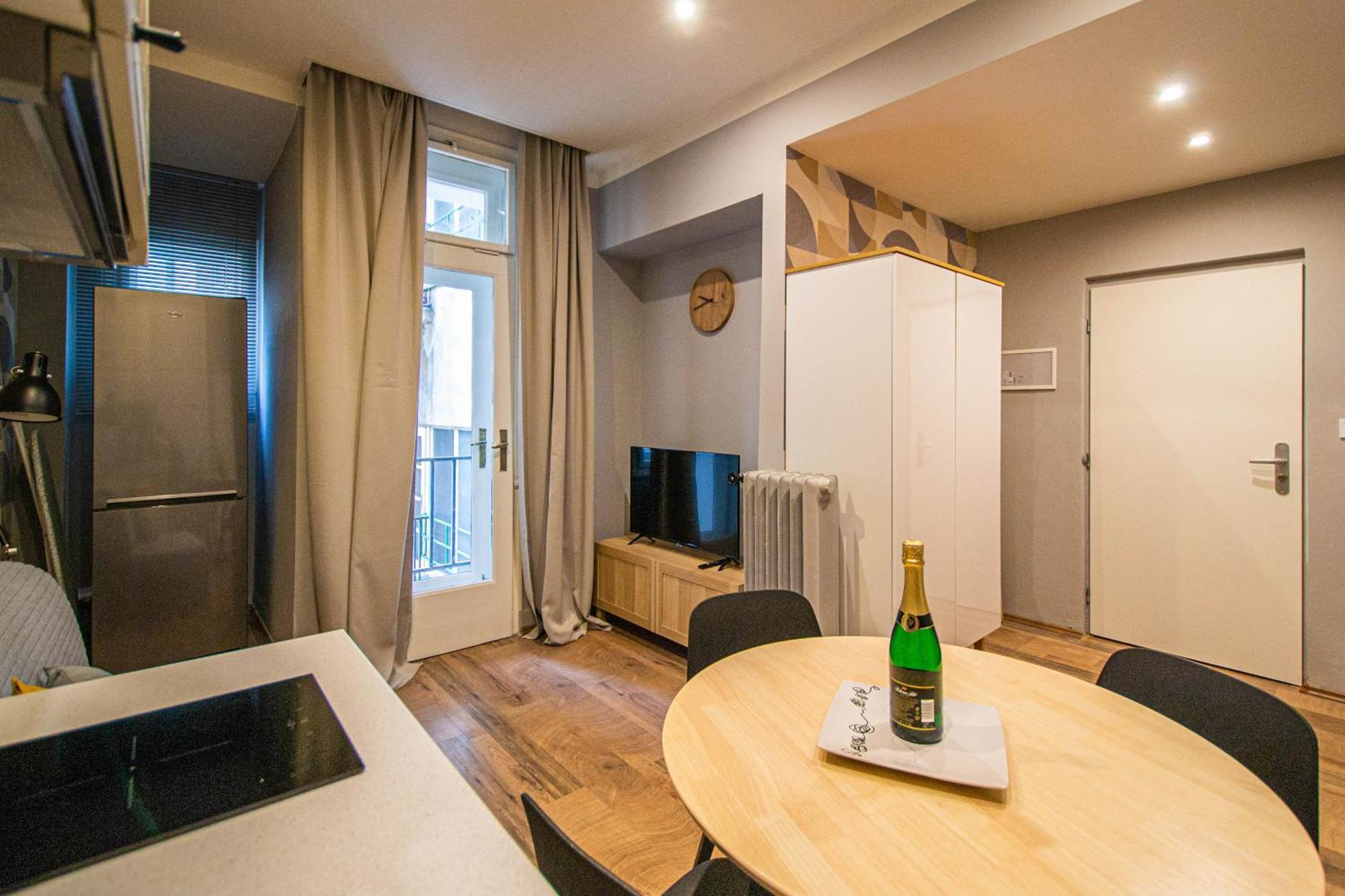 Cozy Studio In The Main City Center プラハ エクステリア 写真