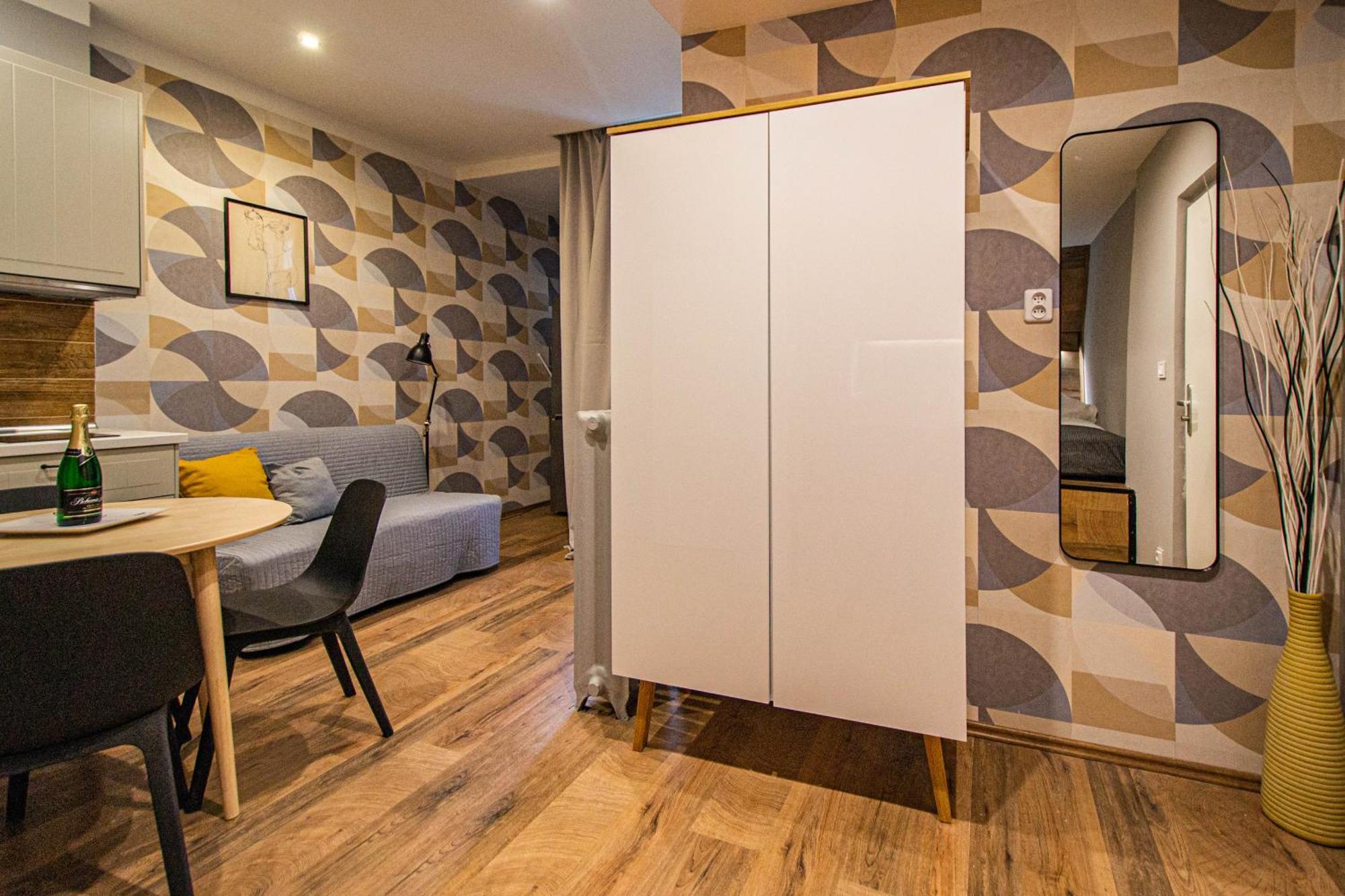 Cozy Studio In The Main City Center プラハ エクステリア 写真