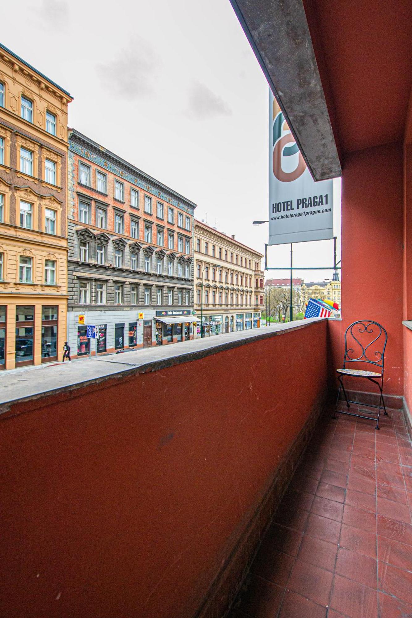 Cozy Studio In The Main City Center プラハ エクステリア 写真